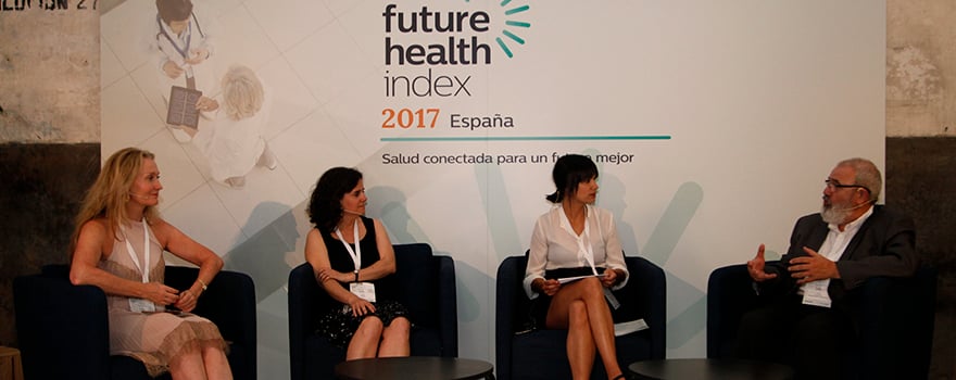 Olga Rivera; Sara Pérez de la European Patients Academy of Therapeutic Innovation (Eupati); Marta del Amo, Jefa de redacción de MIT Tecnhonology Review y Joan Escarrabill.