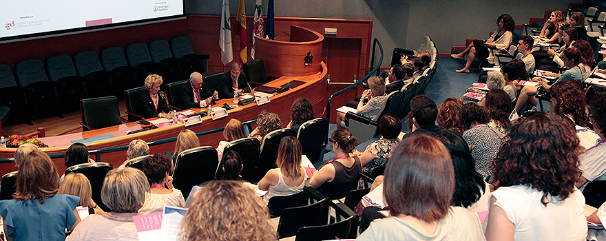 Aspecto de la sala durante la inauguración de la jornada La Enfermería en la educación en salud de los pacientes crónicos.