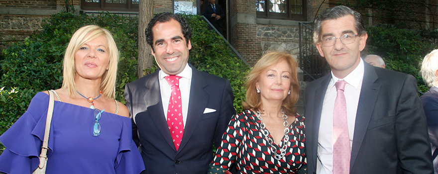 Raquel García, responsable del Departamento Comercial de Mutual Médica; Antonio Sánchez Díaz, director general de Muface; Soledad Álvarez de Miranda, secretaria general del Isfas, y Juan Abarca Cidón.