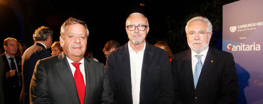 Julio Ancochea, presidente de Asomega; Benjamín Pérez, de Iberdrola, y Miguel Ángel Santalices, presidente del Parlamento de Galicia. 