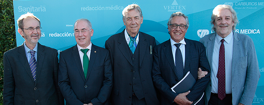 Jorge Sierra, presidente de la SEHH; Francisco Miralles, secretario general de CESM; Patricio Martínez, presidente de honor de CESM; Tomás Toranzo, presidente de CESM y Agustín Álvarez, director general de Salud Pública de Castilla y León.