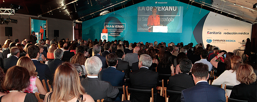 La presentadora de televisión Anne Igartiburu inaugura la Gala de la Sanidad.