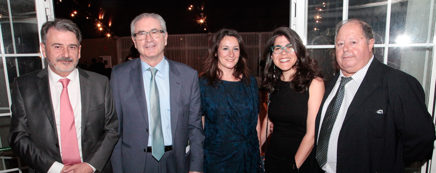 Modoaldo Garrido, vicepresidente de SEDISA; Joseba Barroeta, director gerente del Hospital Gregorio Marañón; Isabel Chacón, directora técnica de SEDISA; Eva Arana, jefa de Comunicación de la Consejería de Salud de Andalucía; Rafael Pereiro, asesor técnico del Servicio Andaluz de Salud.