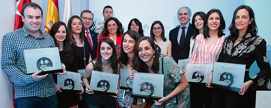Imagen de los premiados con Jorge Andrada y Enrique Ruiz Escudero, consejero de Sanidad de la Comunidad de Madrid.