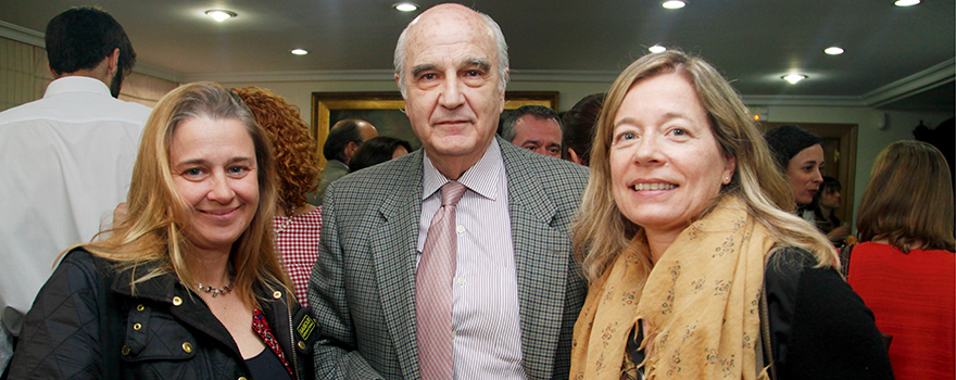 Natividad Calvente, de MSD; Alfonso Moreno, y Esther Minguel,. de Zambon. 