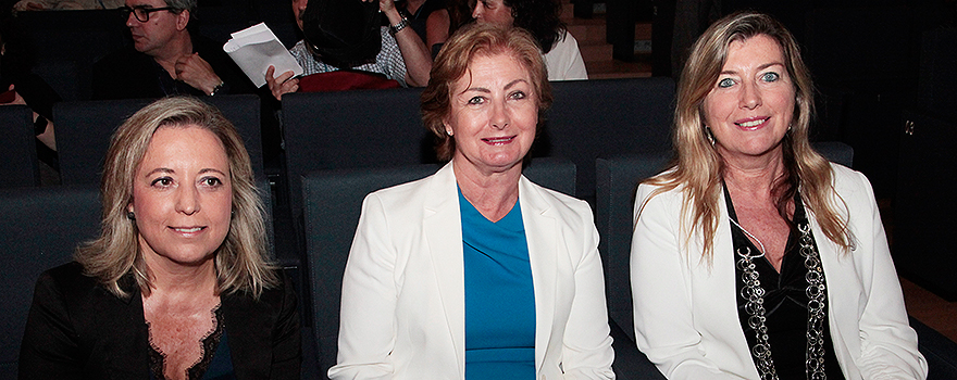 Elena Bollo, Inmaculada Alfageme y Patricia Gómez unos instantaes antes de empezar la inauguración del 51º Congreso de Separ.