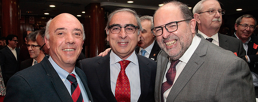 José Julián Díaz Melguizo, director general del Ingesa, José Martínez Olmos, y Carlos Moreno. 