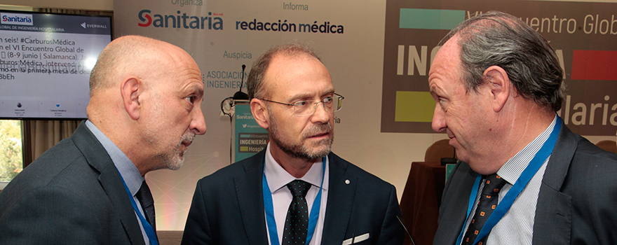 Rodrigo Gutiérrez, director general de Calidad y Humanización de la Asistencia Sanitaria de la Consejería de Sanidad de Castilla-La Mancha, Julio Zarco, presidente de la Fundación Humans; y Javier Godoy, director de Carburos Médica.