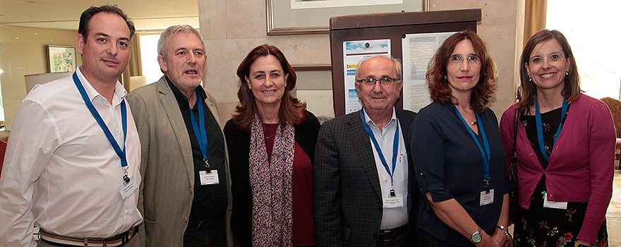 Pedro Fernández, jefe de Servicio Técnico del Hospital de Fuenlabrada; Emilio Rodríguez, director de Gestión del Hospital de Móstoles; Carmen Pérez, técnico de la Dirección General de Humanización del Sermas; Martín Herrero, vocal de la Asociación Española de Ingeniería Hospitalaria (AEIH); Ana Cabrero, subdirectora de Ingeniería del Hospital Gregorio Marañón; y Patricia García, técnico comercial de Carburos Metálicos.