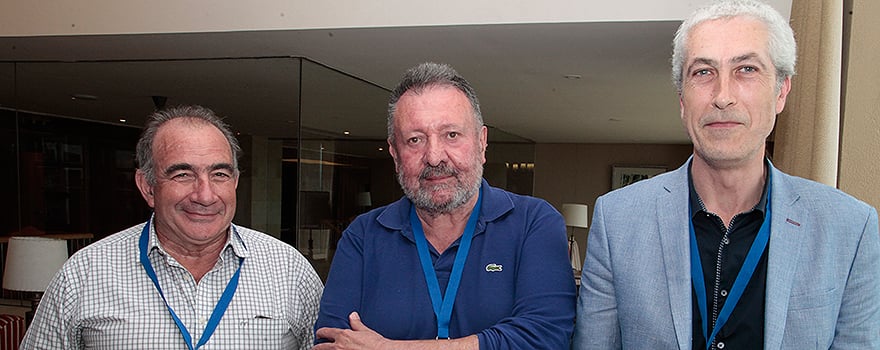 Tomás Romera, técnico de infraestructuras del Servicio de Salud de Castilla y León; José Cesáreo Martín, jefe de Mantenimiento del Hospital de Salamanca; y Javier Fernández de Aránguiz Caño, jefe de Unidad de Mantenimiento del Hospital Santiago Apóstol.