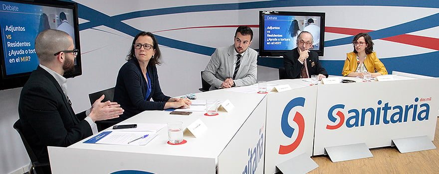 Gerardo Said; Sylvia Belda; Jesús Arroyo; Jesús Millán; y Beatriz Sánchez en el plató de Sanitaria 2000. 