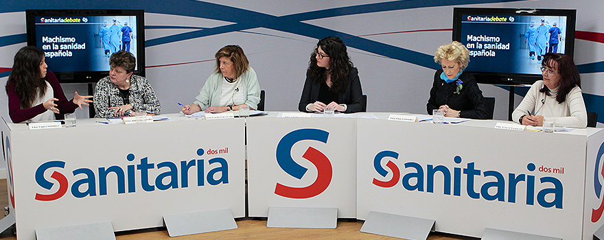 De izquierda a derecha, Laura Martínez, Margarita Parrilla, Begoña López-Doriga, Cristina Alcalá, Pilar Fernández y Rosa Mº Cuadrado, en un momento del debate. 