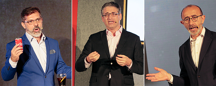 Rafael Urrialde, Pelayo Bezanilla y Juan José Litrán, director de Nutrición y Salud, director de Comunicación y Asuntos Públicos, y director de Relaciones Corporativas, respectivamente, de Coca-Cola Iberia. 