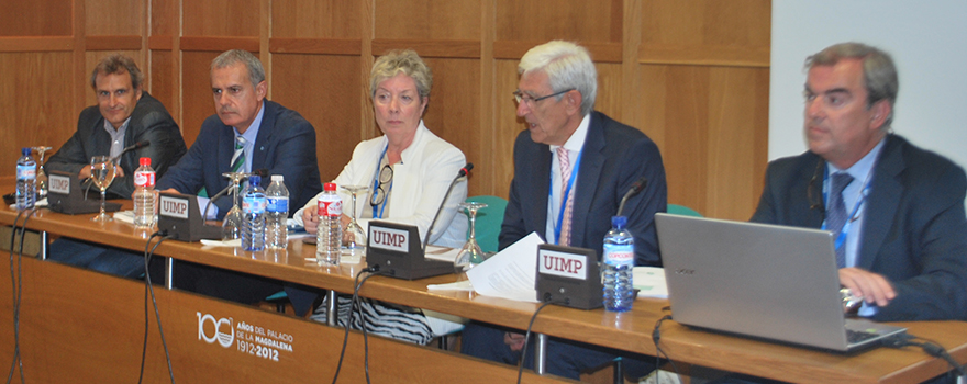 Antoni Gilabert, del Catsalut; Jon Iñaki Betolaza, del País Vasco; Mercedes Martínez-Novillo, del Servicio Murciano de Salud; José Ramón Luis-Yagüe, y Vicente Alonso Núñez, del Servicio Extremeño de Salud. 