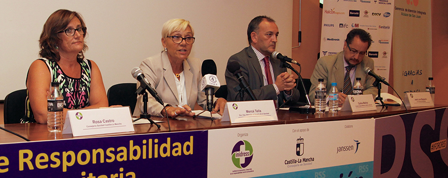 Rosa Castro, coordinadora del 'Plan Dignifica' de la Consejería de Sanidad de Castilla-La Mancha; Mercè Tella, vicepresidenta de Seaus; Carlos Molina, presidente del Consejo de Colegios de Médicos de Castilla-La Mancha; y José Luis Baquero, vicepresidente del Foro Español de Pacientes.