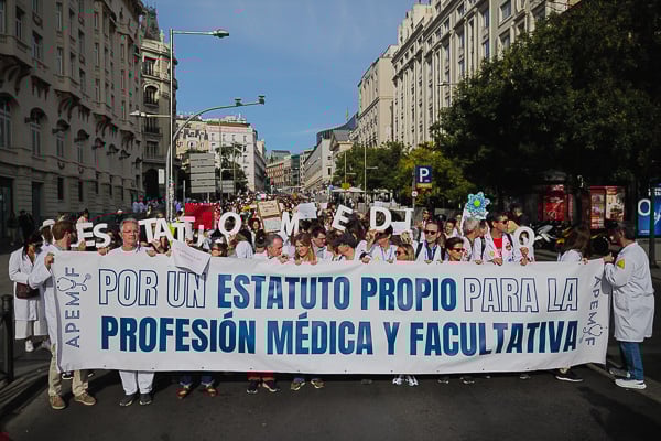 'Por un estatuto propio para la profesión médica y facultativa´ ha sido el lema de la manifestación.