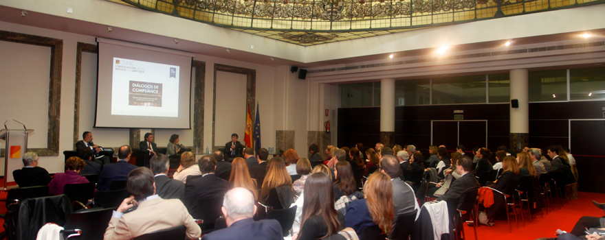 Un momento del coloquio organizado por la CNMC y celebrado en su sede. 