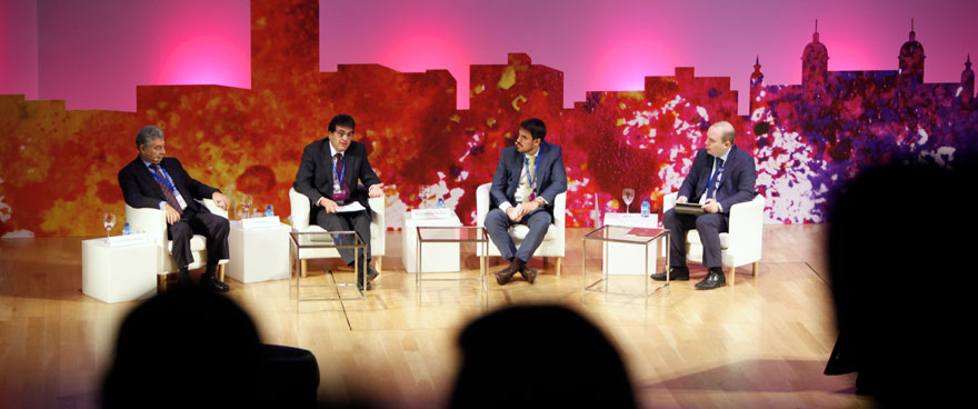 Francisco Bernardino, director regional de Ferrovial Servicios, ha sido la persona encargada de moderar esta mesa sobre gestión eficiente de energías primarias en centros sanitarios.