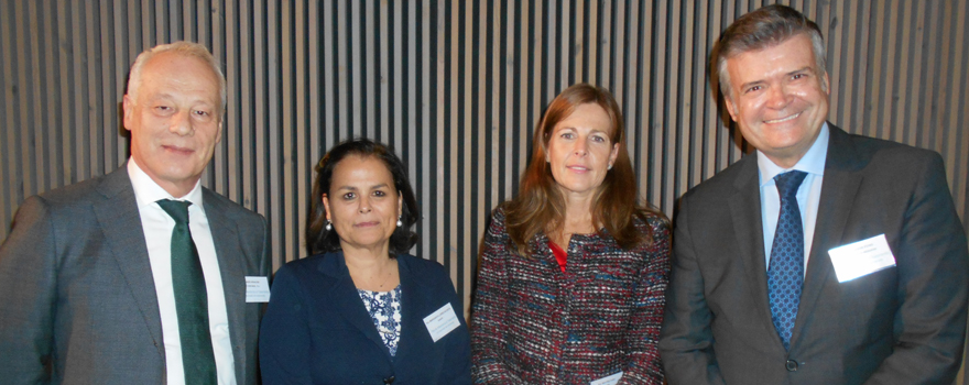 Rainer Krause, presidente de Bayer; Margarita López Acosta, presidenta de Sanofi; Beatriz Faro, directora general de Pfizer, y Salvador Pons, director general de Menarini en España.