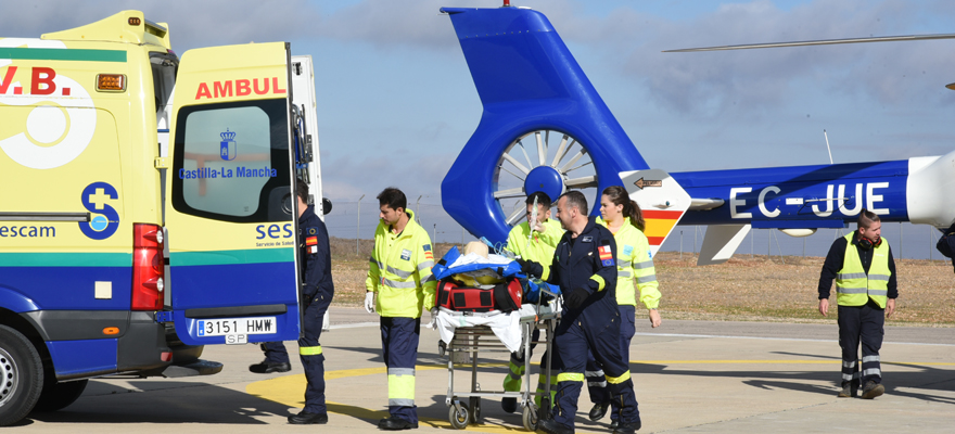 Simulacro de evacuación en las instalaciones el Servicio de Transporte Sanitario Aéreo del Sescam