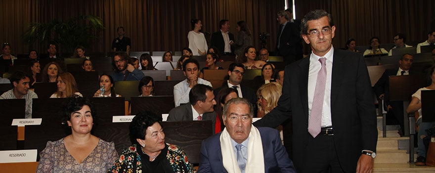 Elena Abarca Cidón, secretaria general de HM Hospitales, con Juan Abarca Campal, fundador de HM Hospitales, y su esposa, Carmen Cidón, junto al presidente del grupo, Juan Abarca Cidón. 