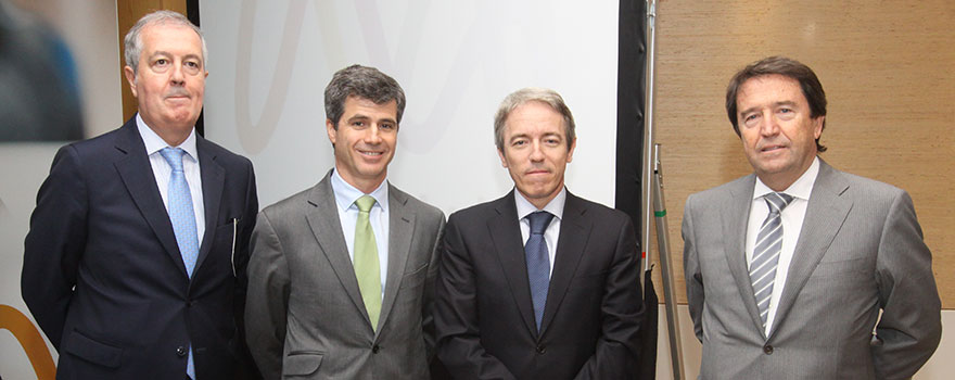 Luis Mayero y Adolfo Fernández-Valmayor; con Adolfo Ezquerra y Luis Monset, director de ACES. 