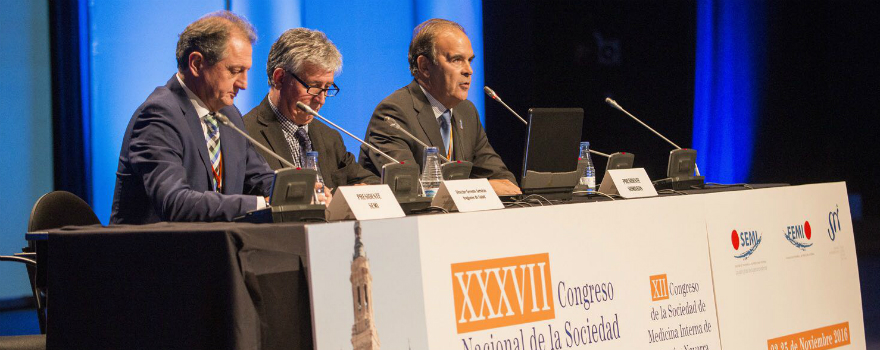 Emilio Casariego, presidente de SEMI; Javier Marión, gerente del Salud; y Juan Carlos Ferrando, presidente del comité organizador.