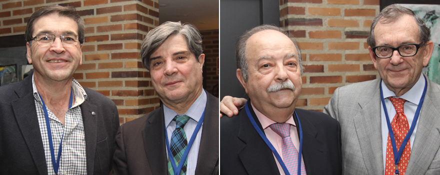 A la izquierda, Carlos Barba, responsable del Área de Tecnología del Servicio Aragonés de Salud; con Luis González, socio-fundador de Argolla Arquitectos y director del Departamento de Arquitectura Hospitalaria. A la derecha, Venancio Giménez Navarro, jefe de Servicio de Mantenimiento del Hospital Carlos III; con Carlos Ramírez, director general de Promec.