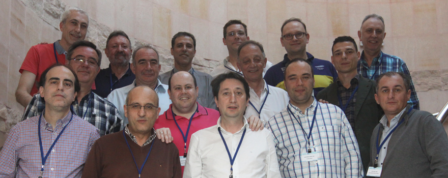 Foto de familia de varios de los asistentes del V Encuentro Global de Ingeniería Hospitalaria. 
