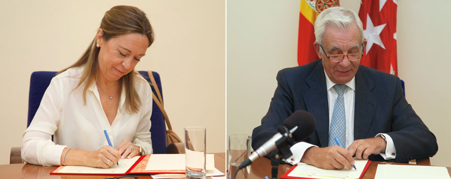 Virginia Donado-Mazarrón y Jesús Sánchez Martos en el momento de la firma del convenio.