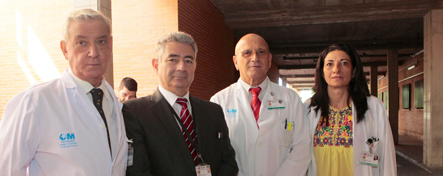 Parte del equipo directivo del Hospital Príncipe de Asturias: Félix Bravo, gerente; Francisco Luis Sánchez, director de Gestión; Francisco Ivars, director de Enfemería; y Victoria Pardilla, coordinadora. 