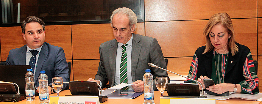 Luis Tobajas, Enrique Ruiz Escudero, consejero de Sanidad de la Comunidad de Madrid; y Adela María Nieto, consejera de Sanidad de Ceuta