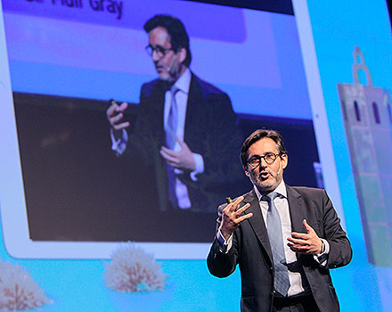 Julio Mayol, director médico del Hospital Clínico San Carlos, ha sido el encargado de promunciar la conferencia inaugural.