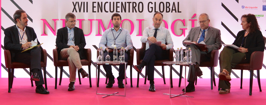 Fernando Caballero, Luis Carretero, Javier Collada, Pedro Novás, Enrique Delgado y María Jesús Rodríguez Nieto, durante el debate.
