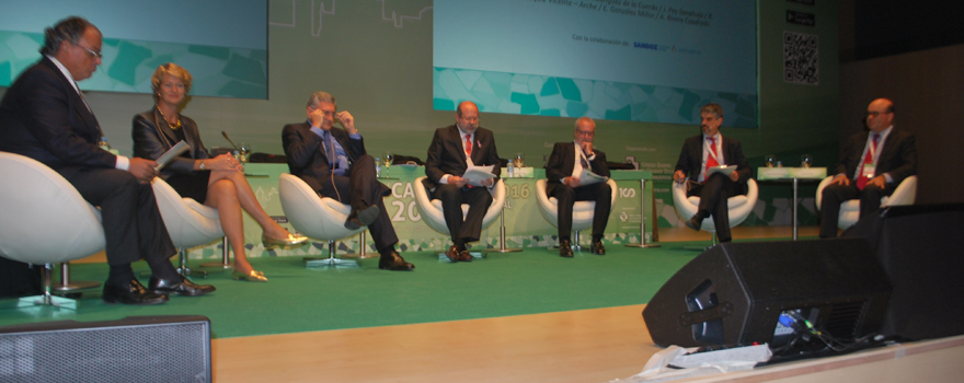 Un momento del debate celebrado en el marco del XX Congreso Nacional Farmacéutico, en Córdoba. 