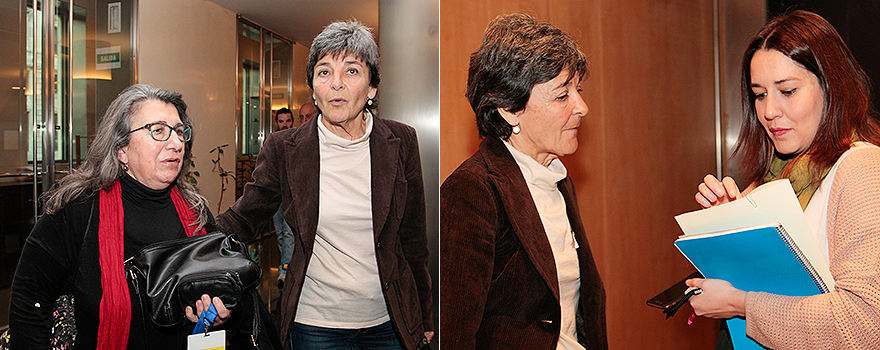 María Carmen Esbrí, del Marea Blanca Estatal llega a la sala Ernest Lluch junto a Botejara. A la derecha, Botejara charla con Ana Marcello, portavoz de Podemos en Comisión de Sanidad en Congreso de los Diputados. 