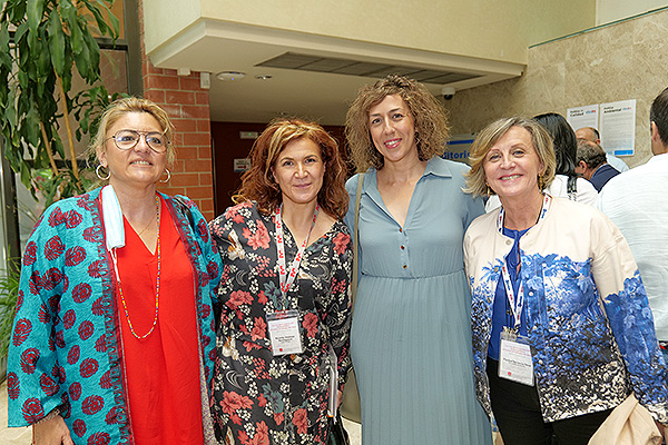 Alejandra Lahuerta, coordinadora de Servicios Generales del Hospital Zendal; Rosario Jiménez, directora de Gestión del Hospital Universitario del Tajo; Alicia Carmona, responsable del Servicio de Gestión del Hospital La Paz; y Piedad Navarro, Market Access de Air Liquide.