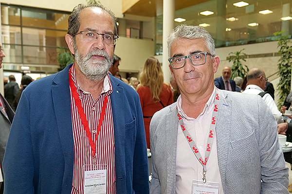 Manuel Merina López, jefe de Servicio de Contratación Administrativa en la central provincial de compras de Málaga; y Cristóbal Martín, subdirector de Contratación Administrativa.