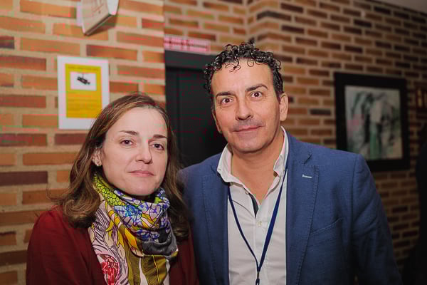 Sara Guillén, directora de Área de Atención Hospitalaria del Servicio Aragonés de Salud; y Carlos Antón, director del Centro de Transformación Digital y Logística del Servicio Aragonés de Salud.