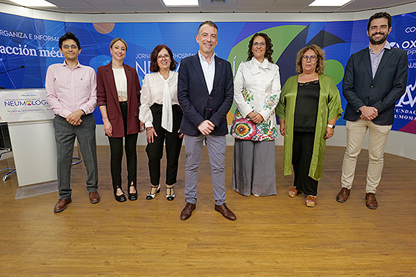 Foto de familia del equipo de Servicio de Neumología del Hospital Universitario el Tajo.