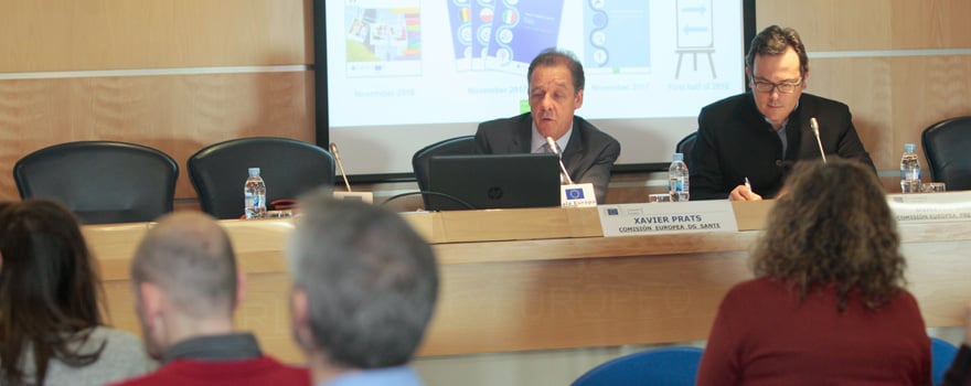 Xavier Prats, director general de Salud y Alimentación de la Comisión Europea, junto a Dimitri Barua, de Comunicación de la Comisión