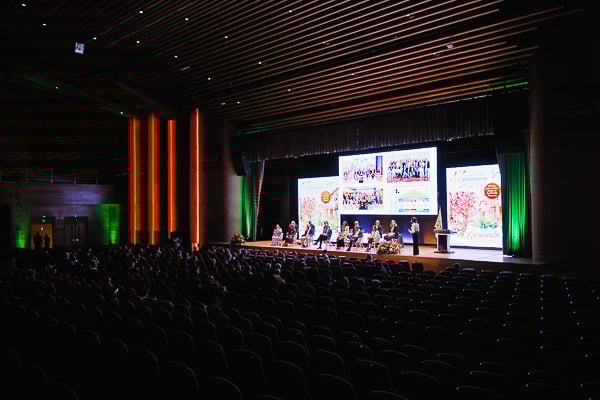 Un instante durante la mesa precongresual.