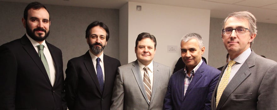 Francisco José Izquierdo Ramos, presidente del Colegio de Farmacéuticos de Ciudad Real; Héctor Castro; José Javier Martínez, presidente del de Albacete; Guillermo Schwartz, presidente del de Santa Cruz de Tenerife, y Enrique Ordieres, presidente de Cinfa.