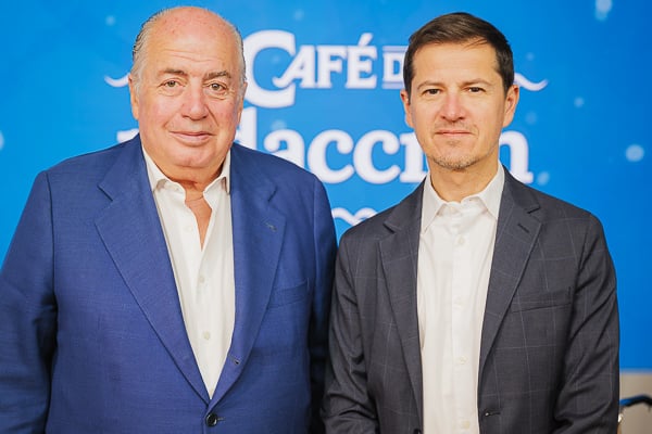 Ricardo De Lorenzo, Ricardo De Lorenzo, presidente del bufete De Lorenzo Abogados; y Óscar López, director general de Redacción Médica.