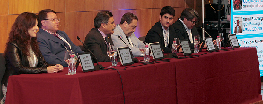 De izquierda a derecha: Lorena Muñoz; Javier Benítez, miembro del Grupo de Trabajo de Tutores de Semergen; José Luis Llisterri, presidente de Semergen; Gustavo Rodríguez, vocal de la Junta Directiva Nacional de la sociedad médica; Juan Carlos Romero, y Yoshio Antoian, miembro del Grupo de Trabajo Dolor de Semergen.