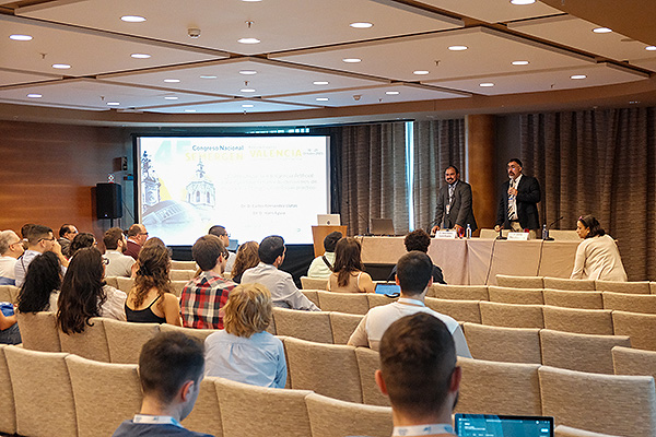 La presentación del seminario '¿Cómo nos puede ayudar la Inteligencia Artificial en la toma de decisiones en Atención Primaria?'.