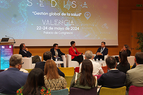 Instantes del encuentro organizado por Sedisa y Roche.