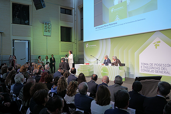 Aspecto de la sala durante la toma de posesión del nueva cúpula del Consejo General de Colegios Farmacéuticos.