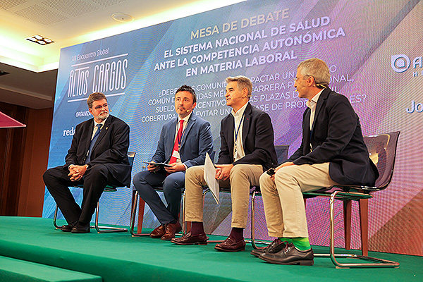 Debate sobre las competencias autonómicas en materia laboral sanitaria.