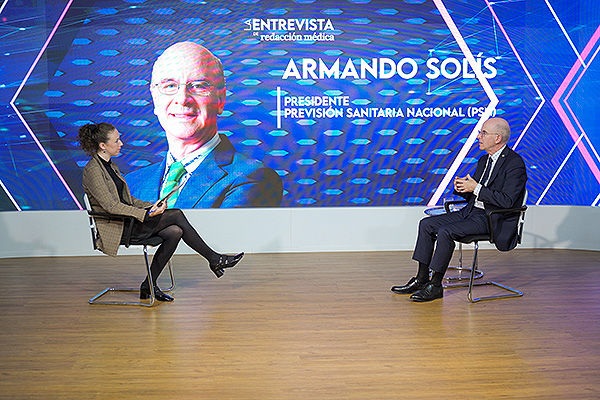 Un momento de la entrevista a Armando Solís, presidente de PSN.